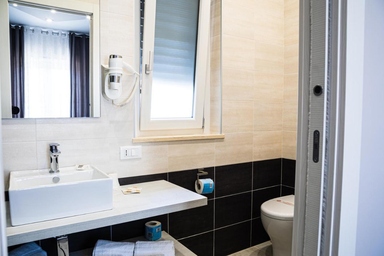 Ninfa Marina Hotel Termoli Eksteriør billede
